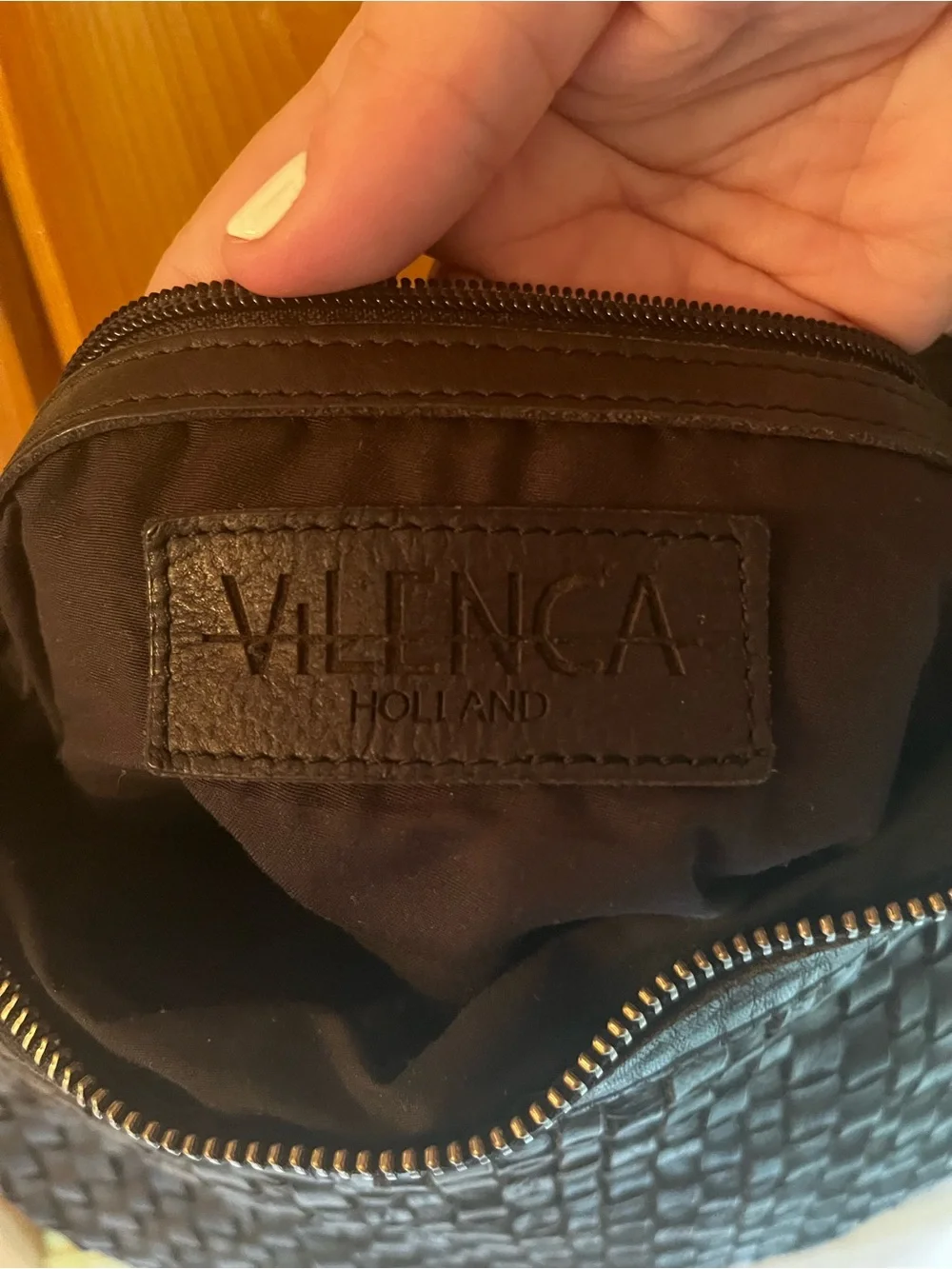 Vilenca elegant woven